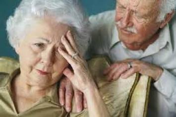 sự cần thiết của đèn sưởi nhà tắm cho người già