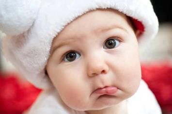 Trẻ nhỏ, trẻ sơ sinh nên chọn đèn sưởi nhà tắm loại nào?